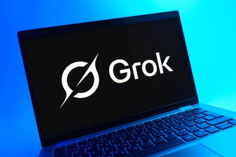 Logo Grok4