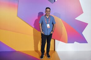 Découvrez comment Adobe, avec Firefly Enterprise, conjugue innovation et sécurité dans l'IA générative afin de répondre aux exigences des grandes marques en termes de personnalisation, transparence et qualité.