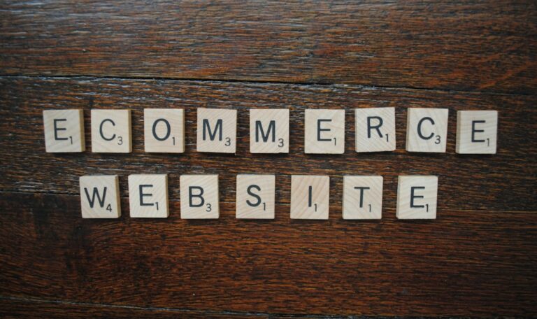 Découvrez comment une entreprise e-commerce à Nice a transformé ses process grâce à l'automatisation IA, en surmontant défis et obstacles. Un cas pratique riche en enseignements.