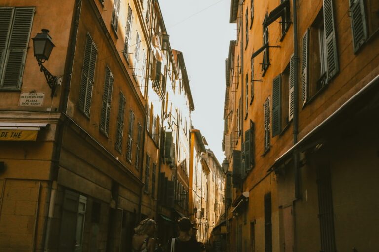 Découvrez comment générer des leads qualifiés à Toulouse grâce aux Ads. Nos conseils sur Google Ads, Facebook Ads et autres techniques vous guident pour booster votre acquisition de prospects.