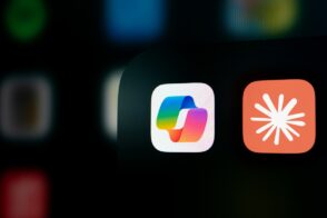 Découvrez comment Microsoft 365 Copilot intègre désormais les modèles Claude Sonnet 4 et Claude Opus 4.1, enrichissant l'expérience IA en complément des solutions OpenAI.