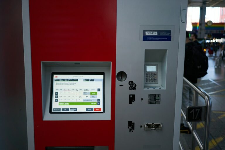 Découvrez comment une PME niçoise a révolutionné ses opérations en automatisant 80% de ses tâches manuelles, boostant productivité et efficacité grâce à l'automatisation et l'IA.