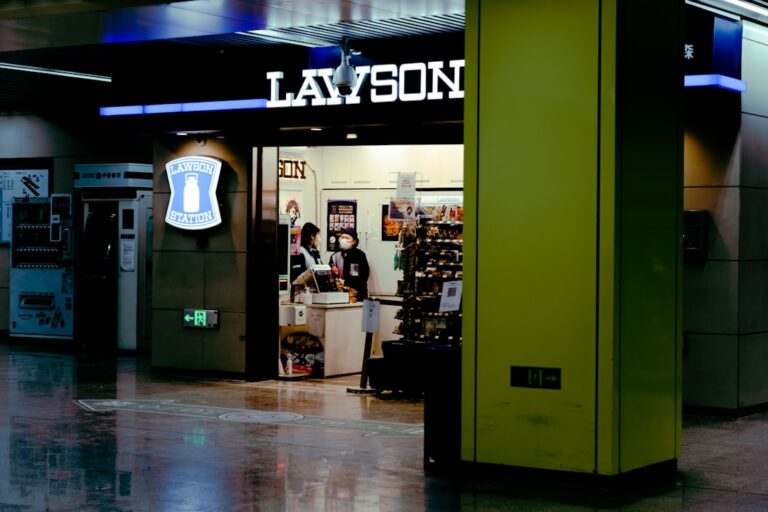 Découvrez comment l'intelligence artificielle révolutionne le business local à Lyon. Un guide complet mêlant conseils stratégiques, études de cas et ressources pour optimiser votre entreprise grâce à l'IA.