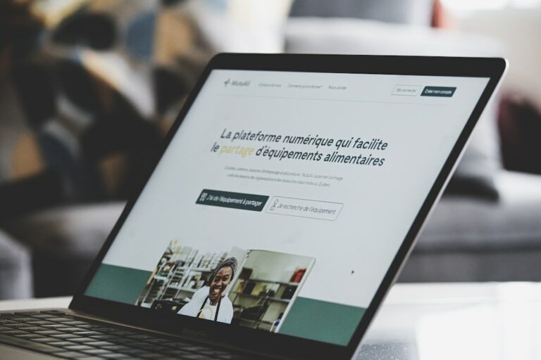 Découvrez quels outils digitaux les agences à Lille utilisent pour booster leur productivité et innover dans la communication digitale en 2025. Un guide complet et informatif.