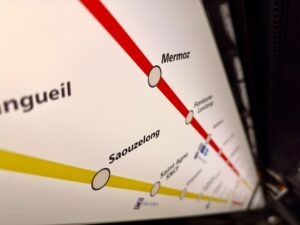 Découvrez comment une agence de communication à Toulouse, grâce à une stratégie de marque innovante, peut booster votre image et renforcer votre présence locale.