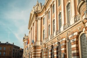 Découvrez les 5 meilleures agences de communication innovantes à Toulouse pour dynamiser votre marque.