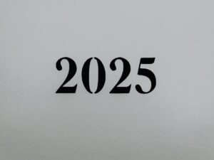 Découvrez notre comparatif 2025 des meilleures agences de communication à Nice. Un guide complet pour choisir votre partenaire stratégique en communication.