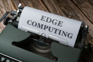 Découvrez comment les serveurs Edge Computing peuvent accélérer vos performances Internet et transformer l'avenir des technologies.