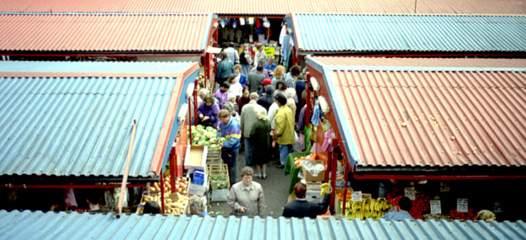 Explorez l'impact d'AgenticOS de PubMatic sur le marketing numérique et l'avenir de la publicité programmée.