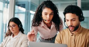 Découvrez comment l'IA améliore la relation client et soutient vos conseillers. Transformez votre approche aujourd'hui!